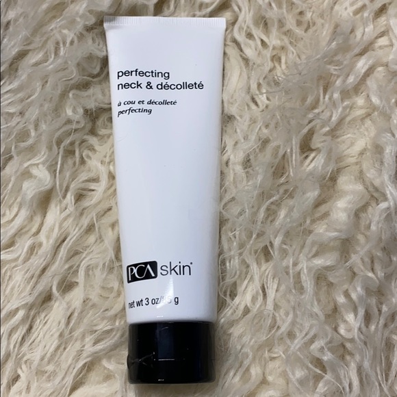 BRAND NEW PCA PERFECTING NECK AND DÉCOLLETÉ‼️✨ - Picture 2 of 8
